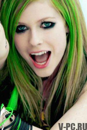 Rambut Hijau Avril Lavigne